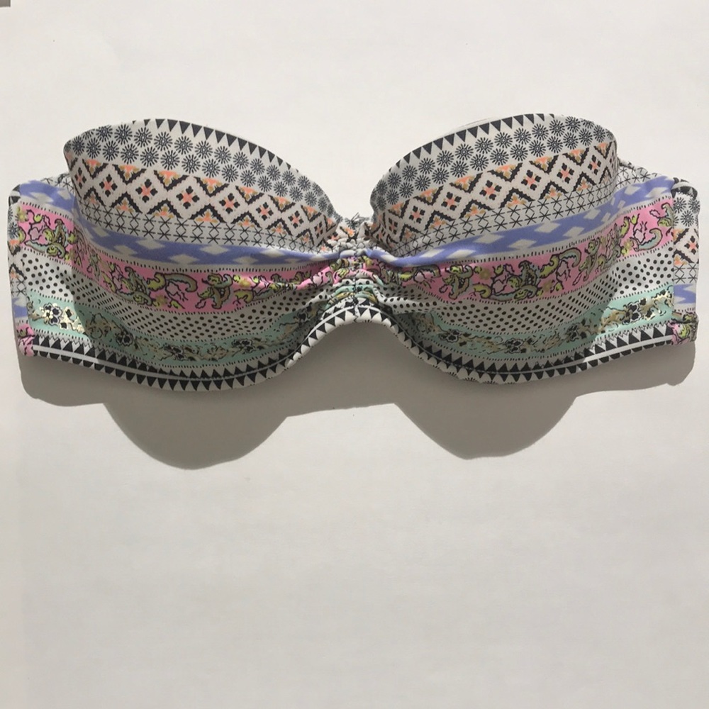 Victoria’s Secret strapless bikini top 34C padded
